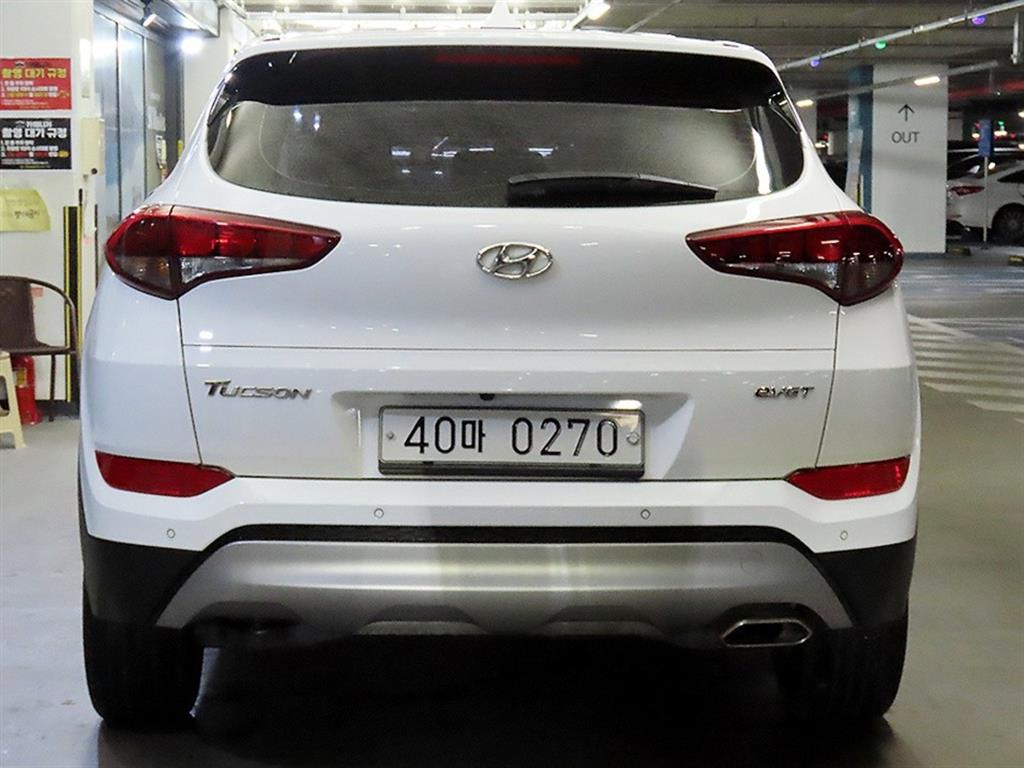 HYUNDAI Tucson - Vista 5