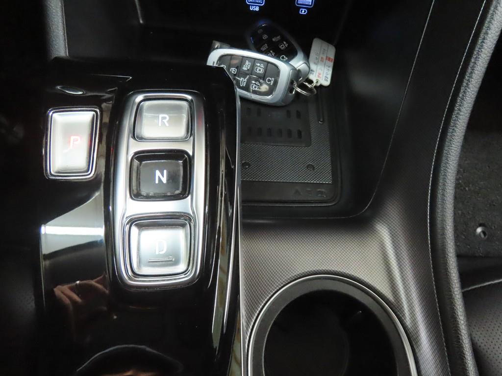 HYUNDAI Sonata - Vista 12