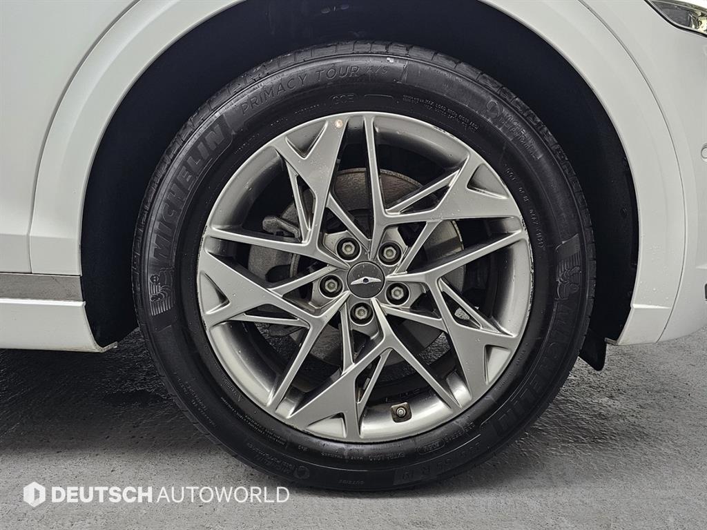 Genesis GV70 - Vista 5