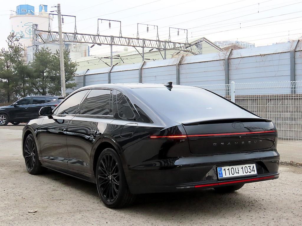 HYUNDAI Grandeur - Vista 3