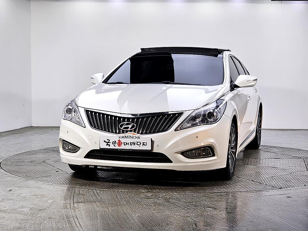 HYUNDAI Grandeur - Vista 2