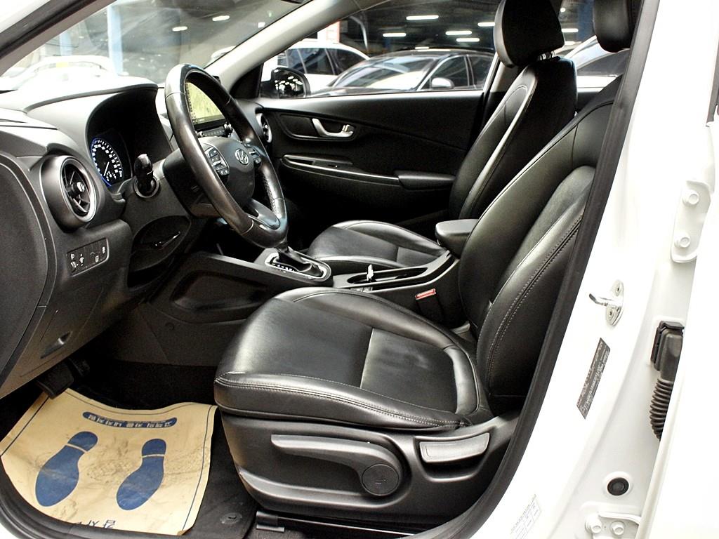 HYUNDAI Kona - Vista 9