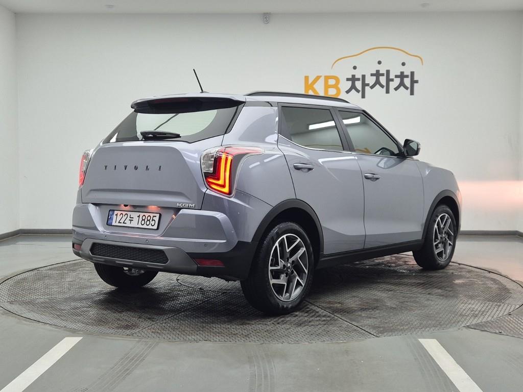 Ssangyong Tivoli - Vista 4