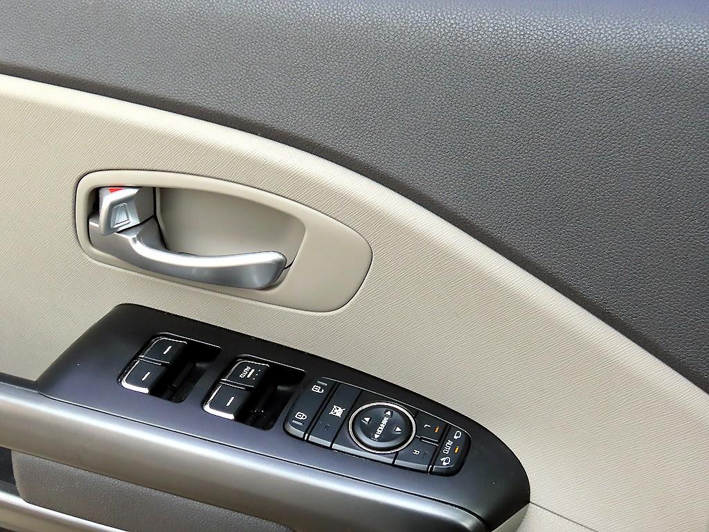 KIA Carnival - Vista 12