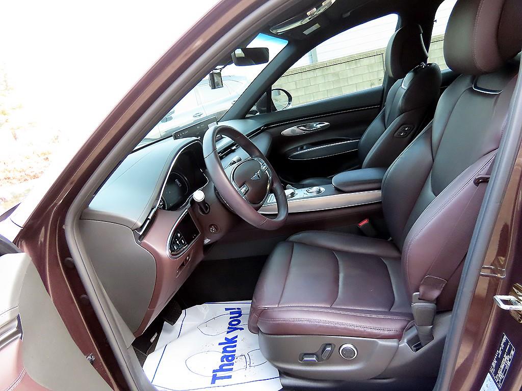 Genesis GV70 - Vista 5