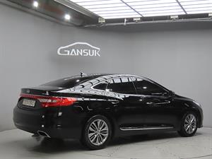 HYUNDAI Grandeur - Vista 8