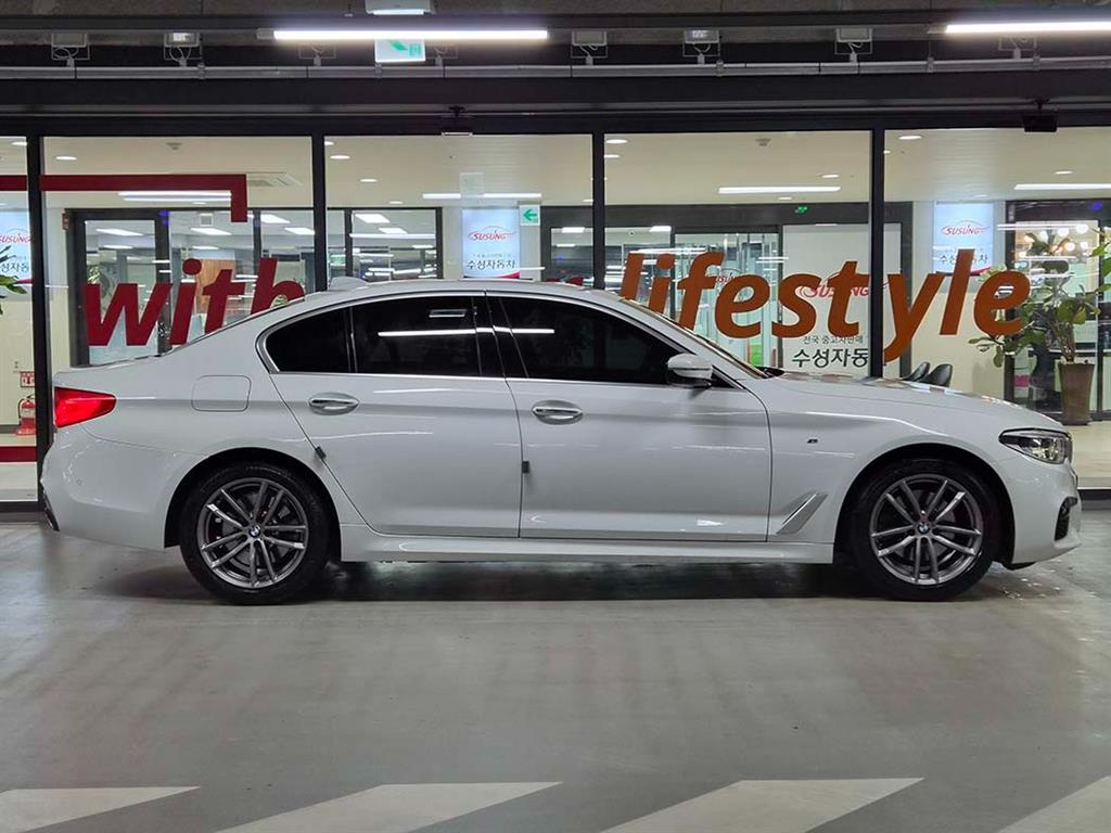 BMW 5 Series - Vista 3