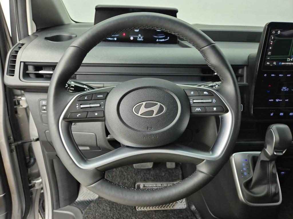 HYUNDAI Staria - Vista 9