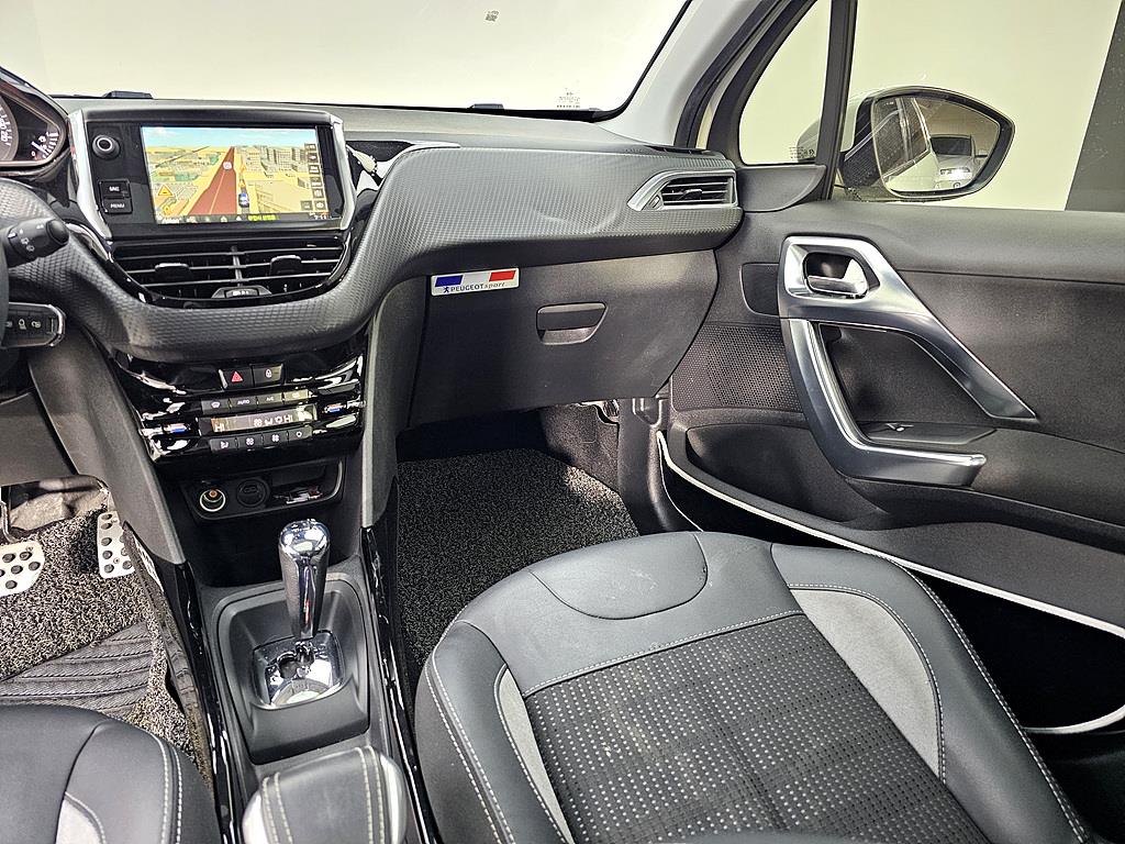 Peugeot 2008 - Vista 10