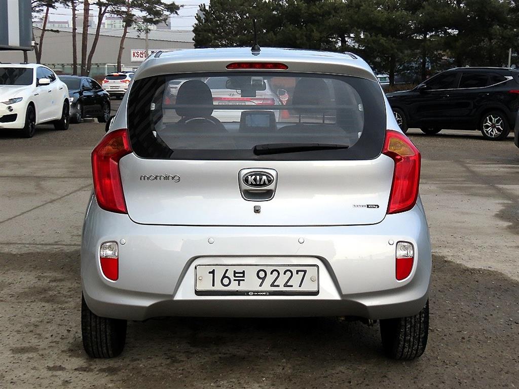 KIA Morning - Vista 4