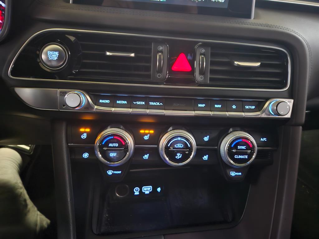 Genesis G70 - Vista 11