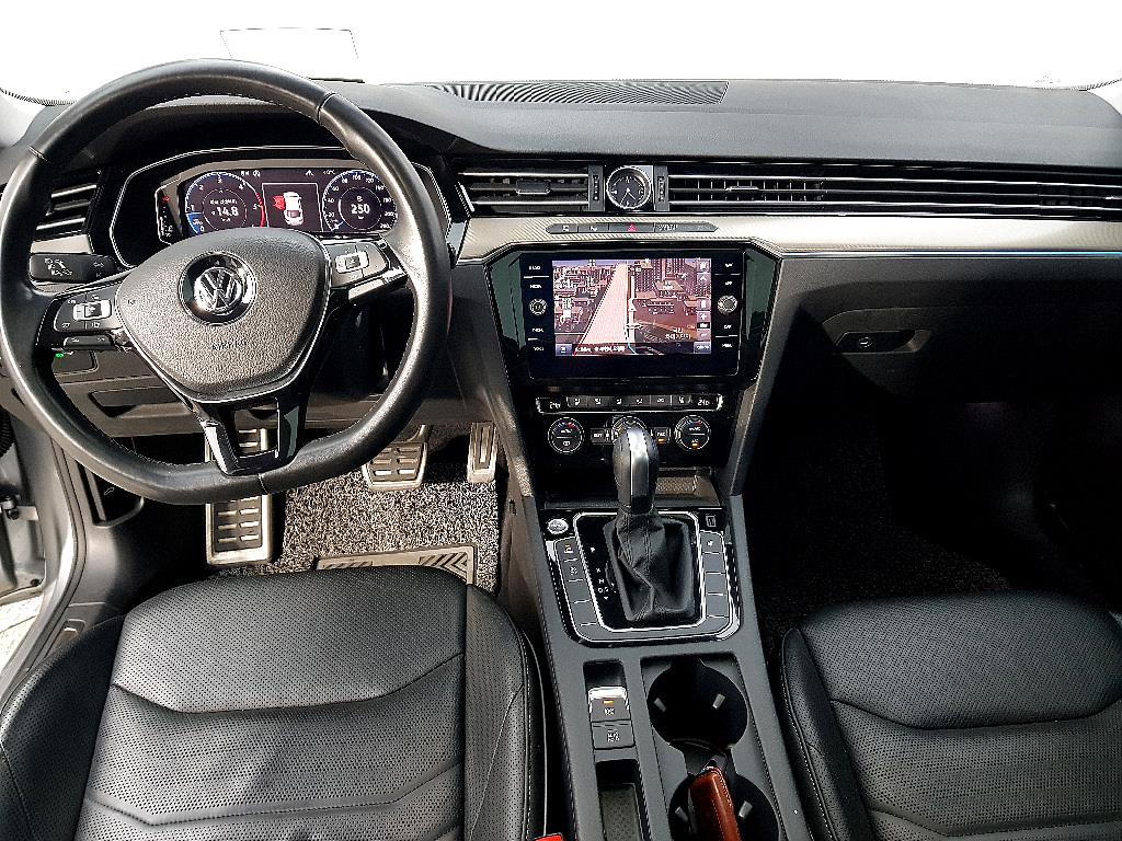 Volkswagen Arteon - Vista 5