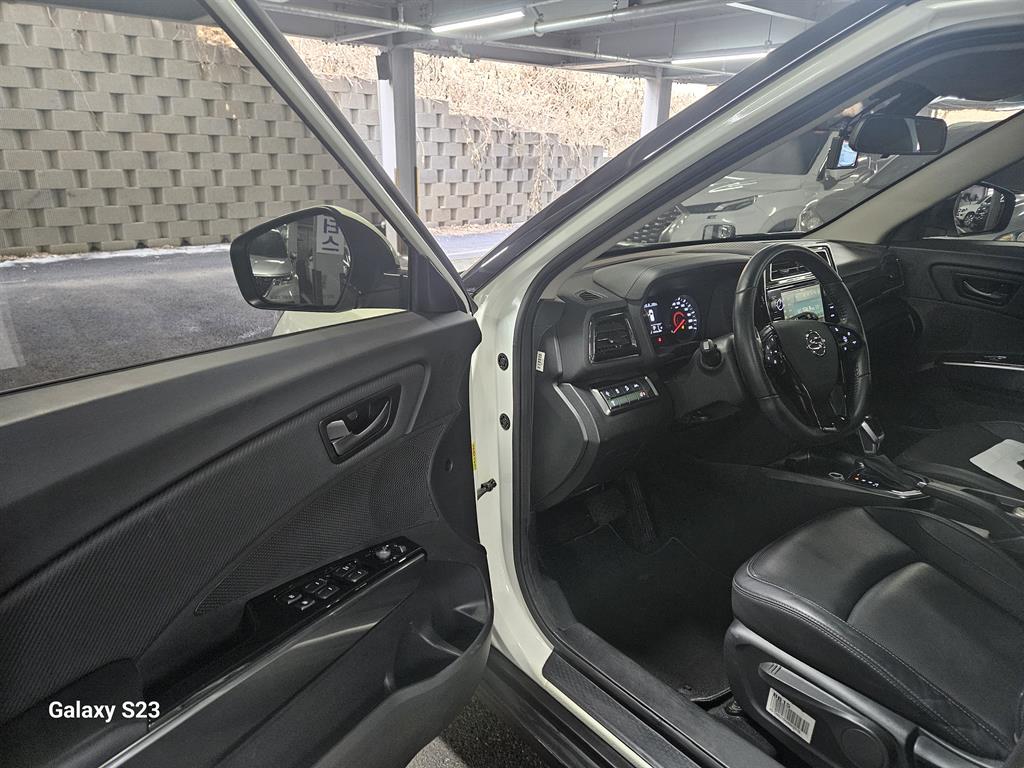 Ssangyong Tivoli 2022 the color of pearl - Importación desde Corea - HF Imports Iquique - Foto 19