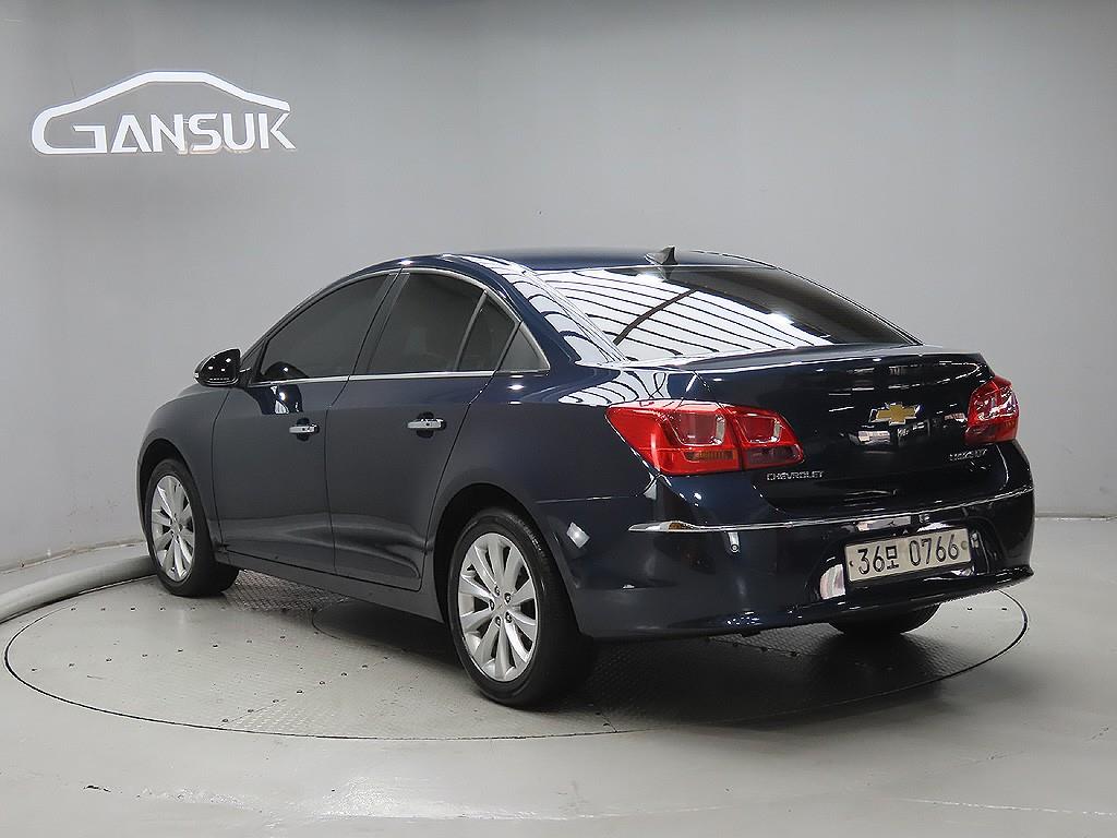 Chevrolet Cruise - Vista 5