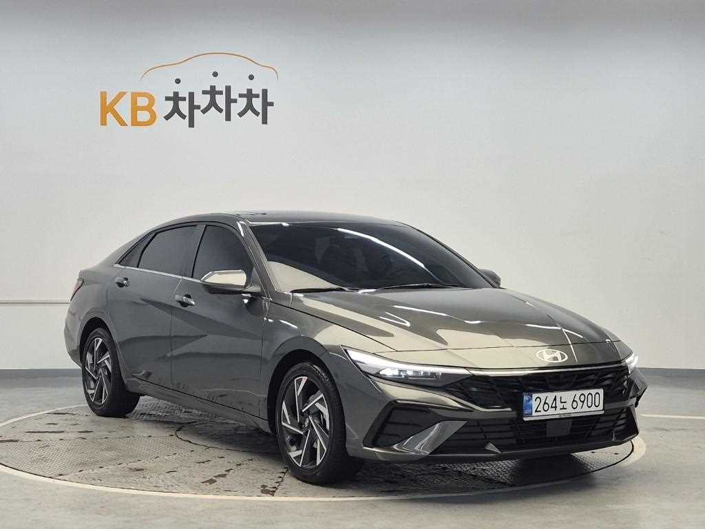 HYUNDAI Avante - Vista 4