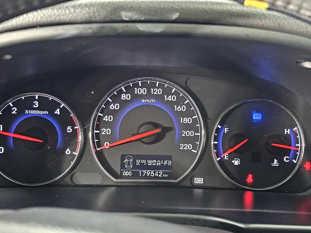 HYUNDAI Santa Fe - Vista 6