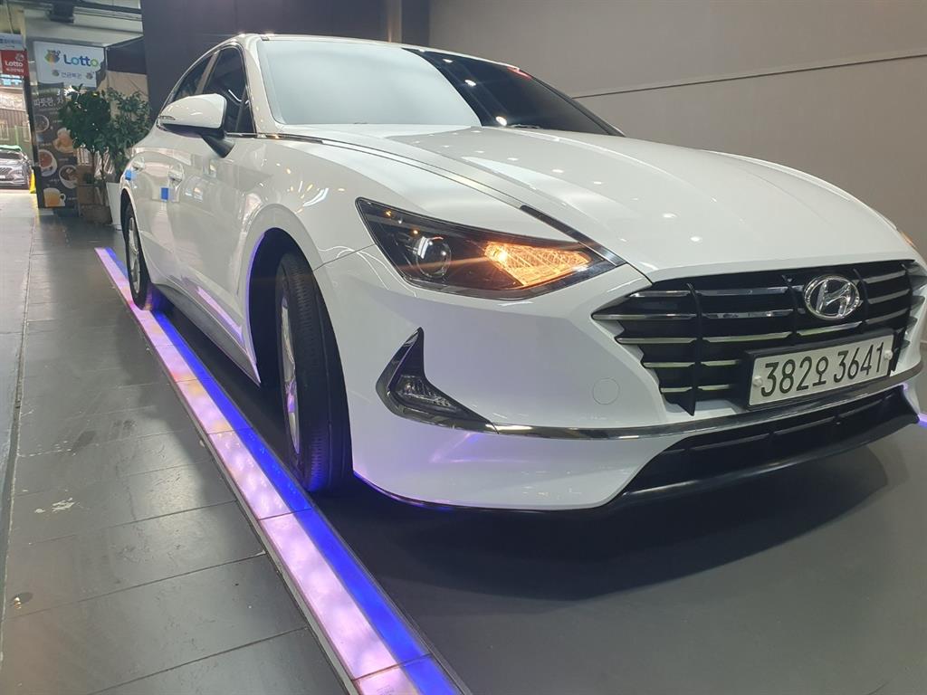 HYUNDAI Sonata 2022 Blanco - Importación desde Corea - HF Imports Iquique - Foto 1