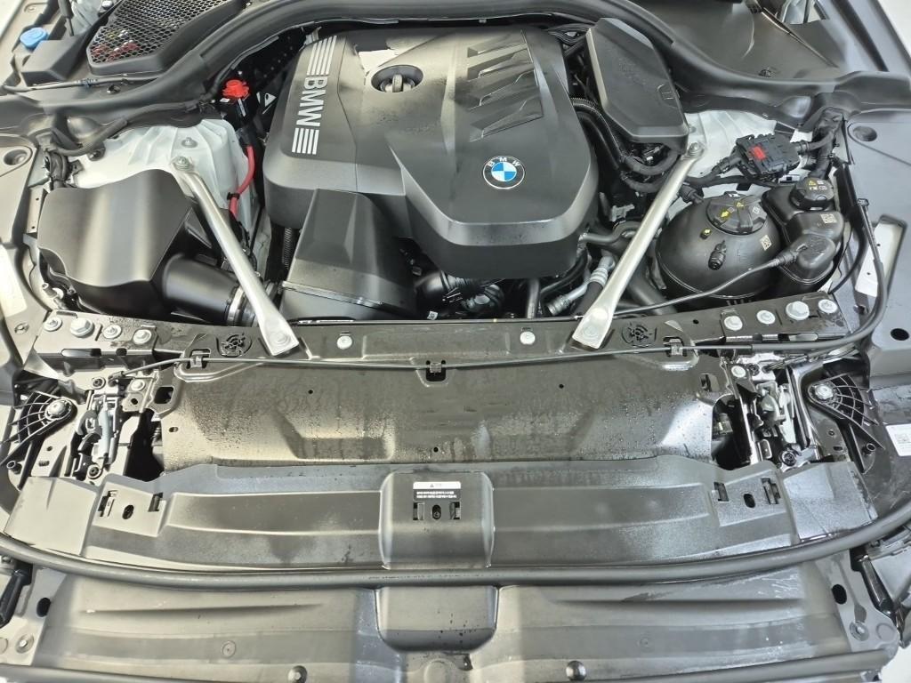 BMW 5 Series - Vista 5