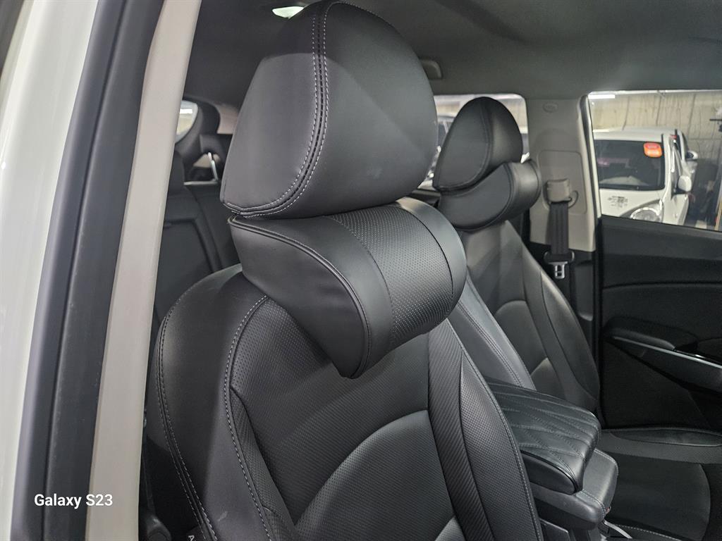 Ssangyong Tivoli - Vista 8