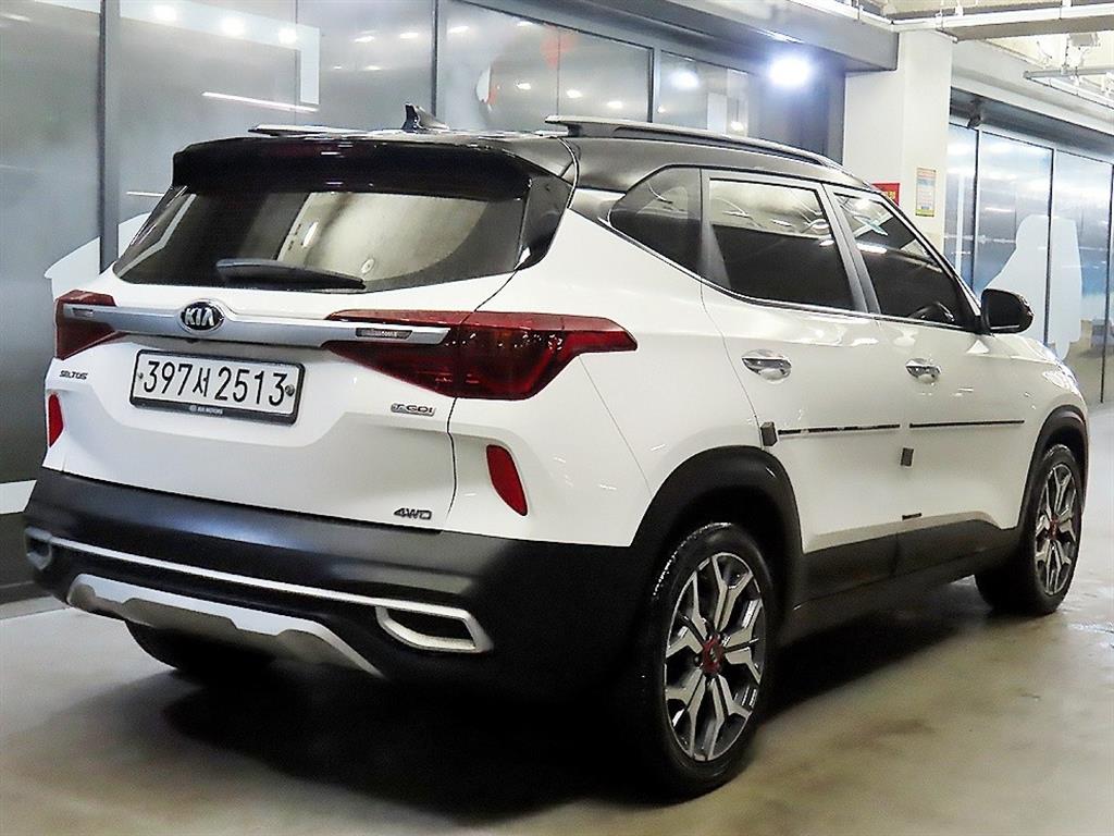 KIA Seltos - Vista 4