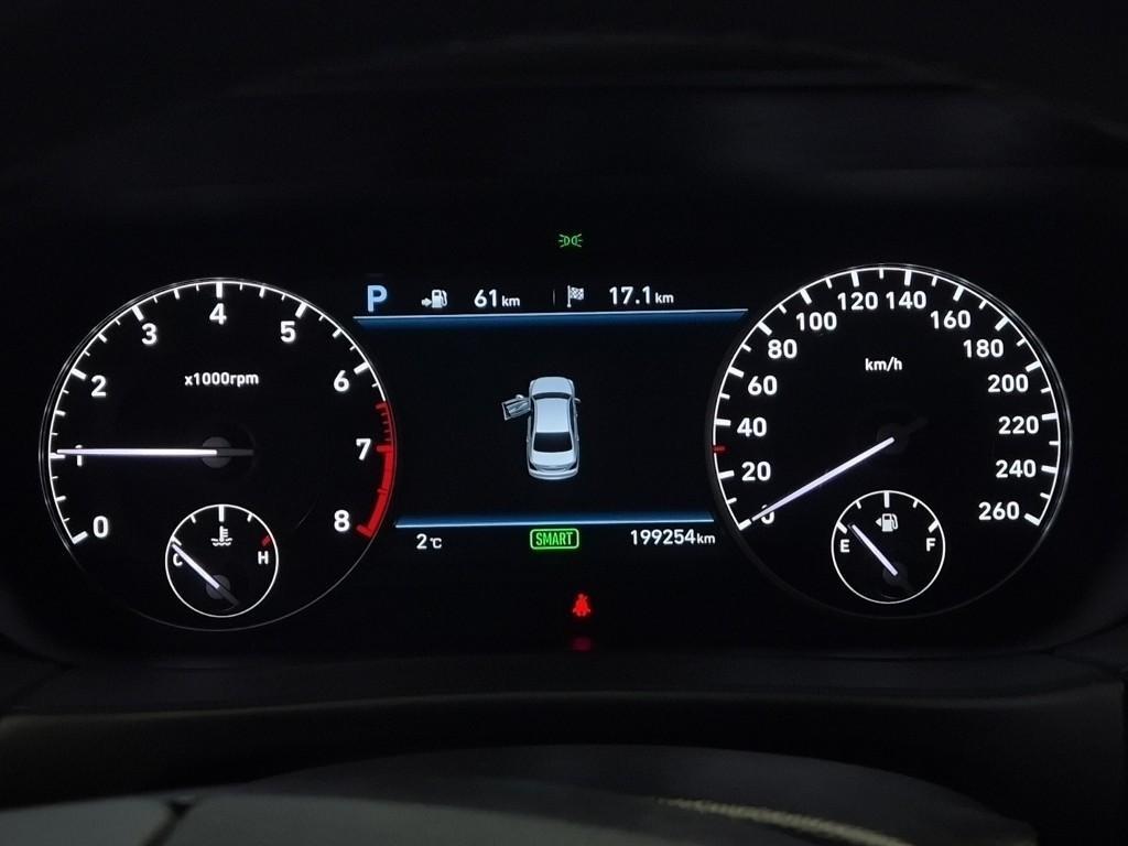 Genesis EQ900 - Vista 6