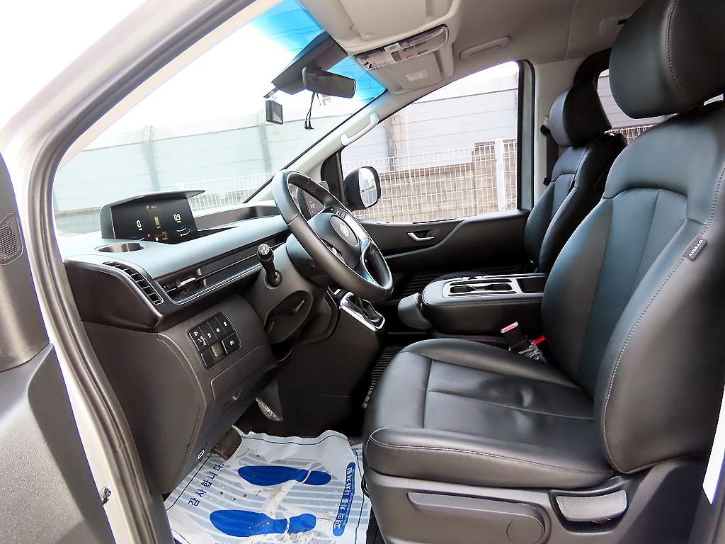 HYUNDAI Staria - Vista 5