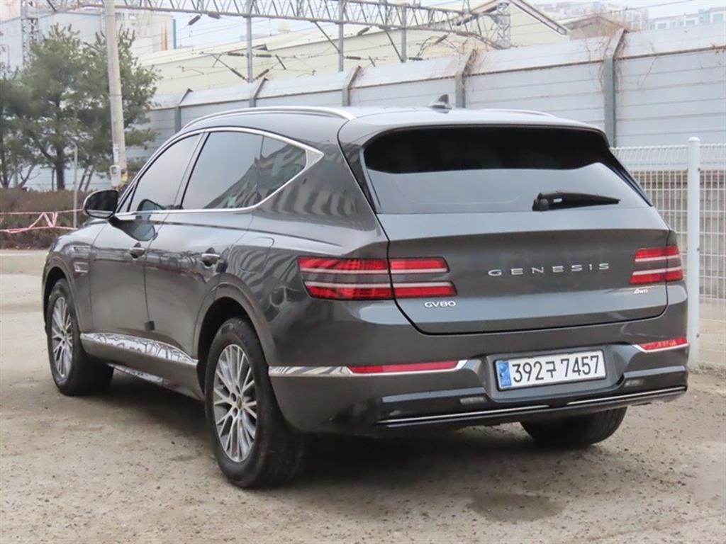 Genesis GV80 - Vista 5