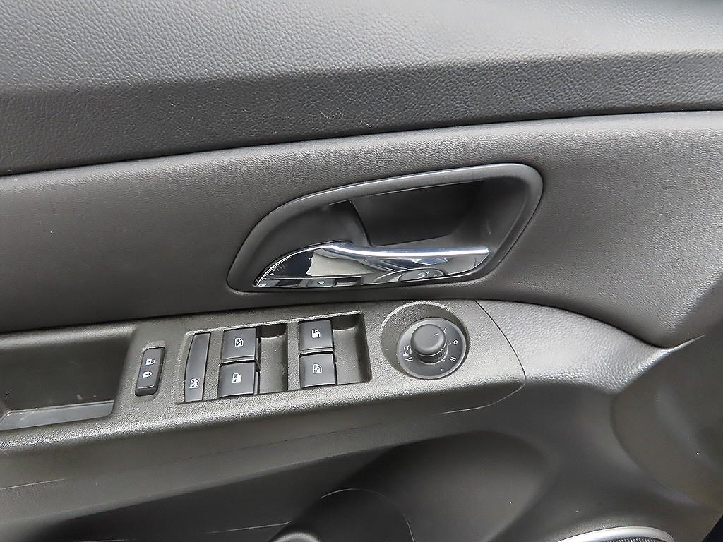 Chevrolet Cruise 2016 Azul - Importación desde Corea - HF Imports Iquique - Foto 9