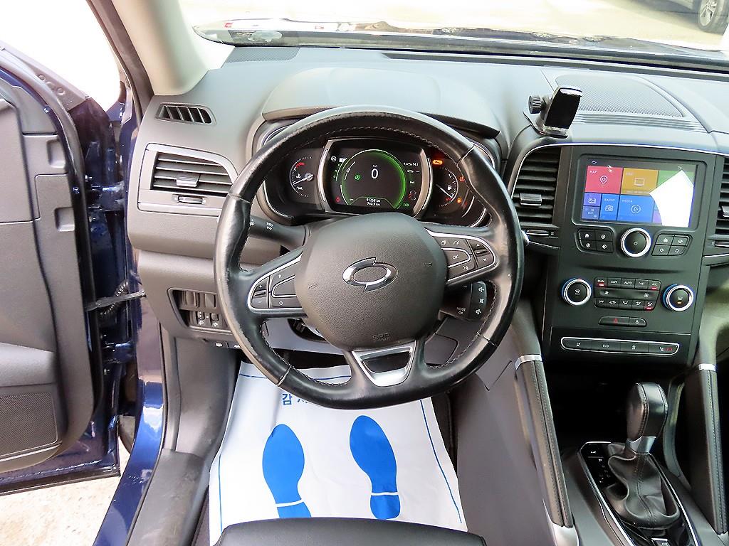 SAMSUNG QM6 - Vista 8