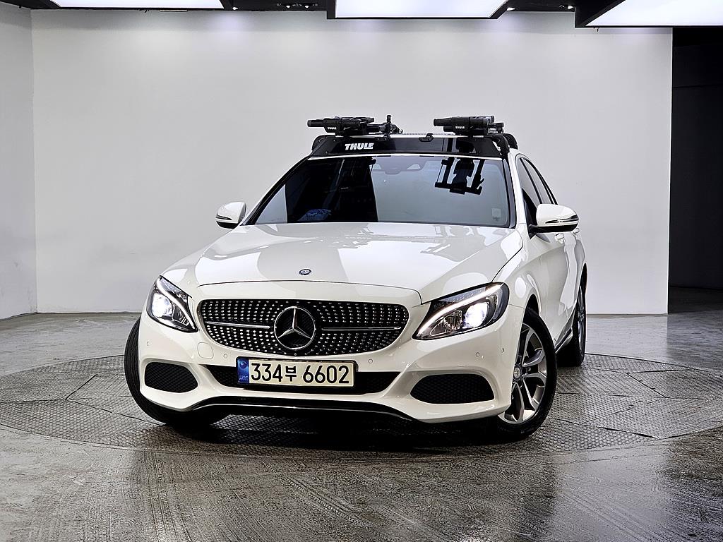 Mercedes Benz C Class - Vista 2