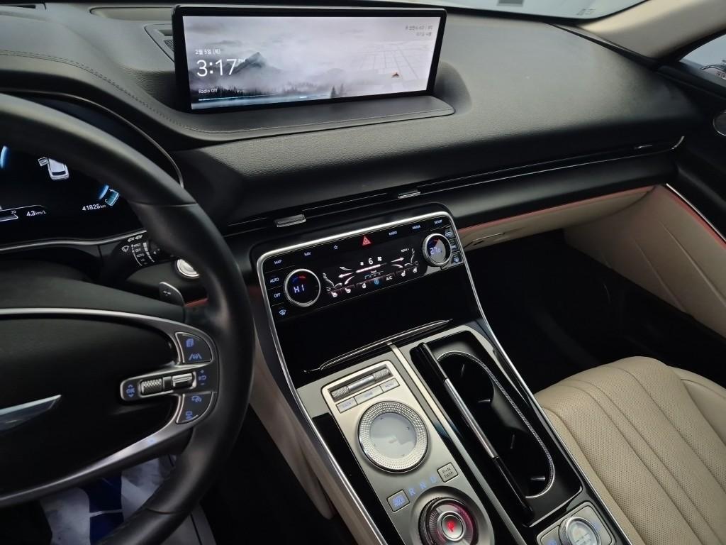 Genesis GV80 - Vista 10