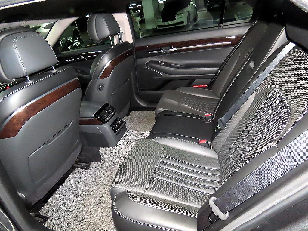 Genesis EQ900 - Vista 7