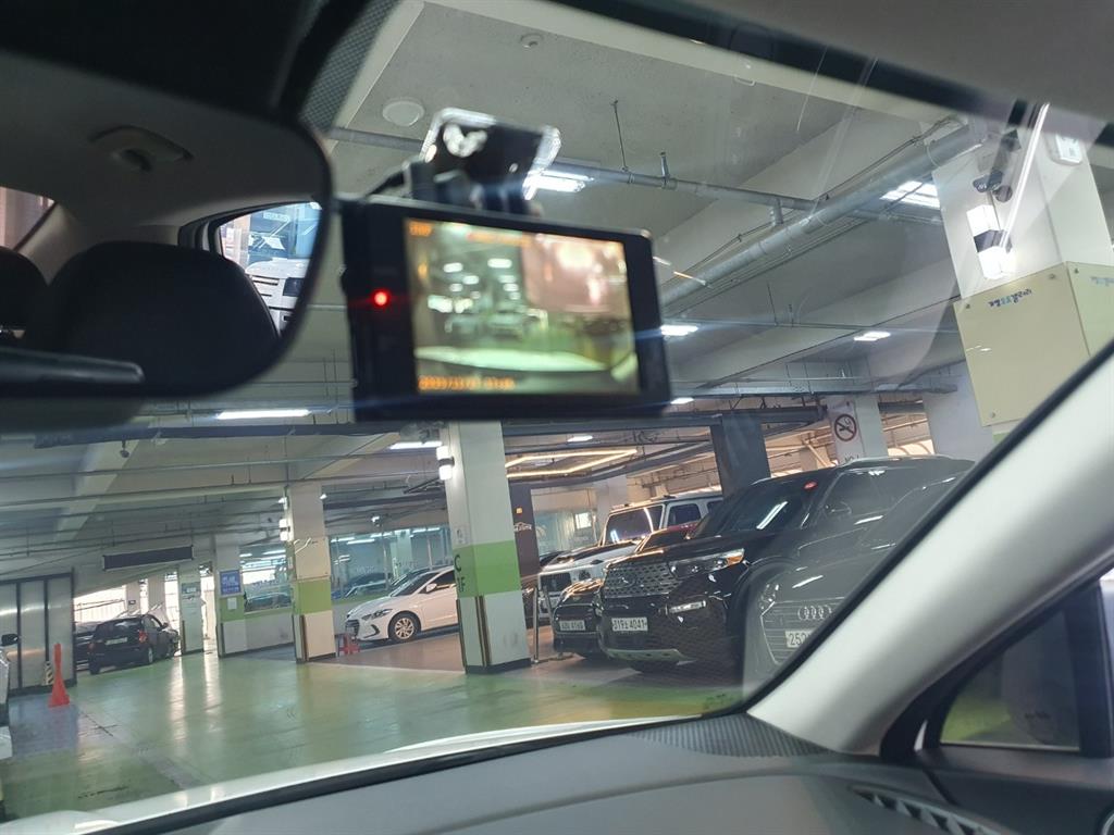 HYUNDAI Sonata - Vista 10