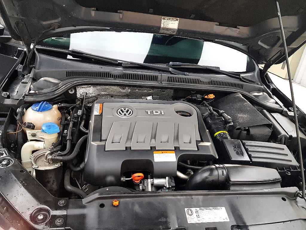 Volkswagen Jetta - Vista 6