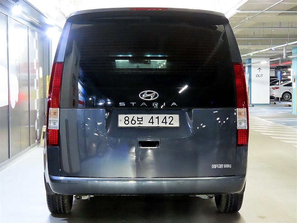 HYUNDAI Staria - Vista 5