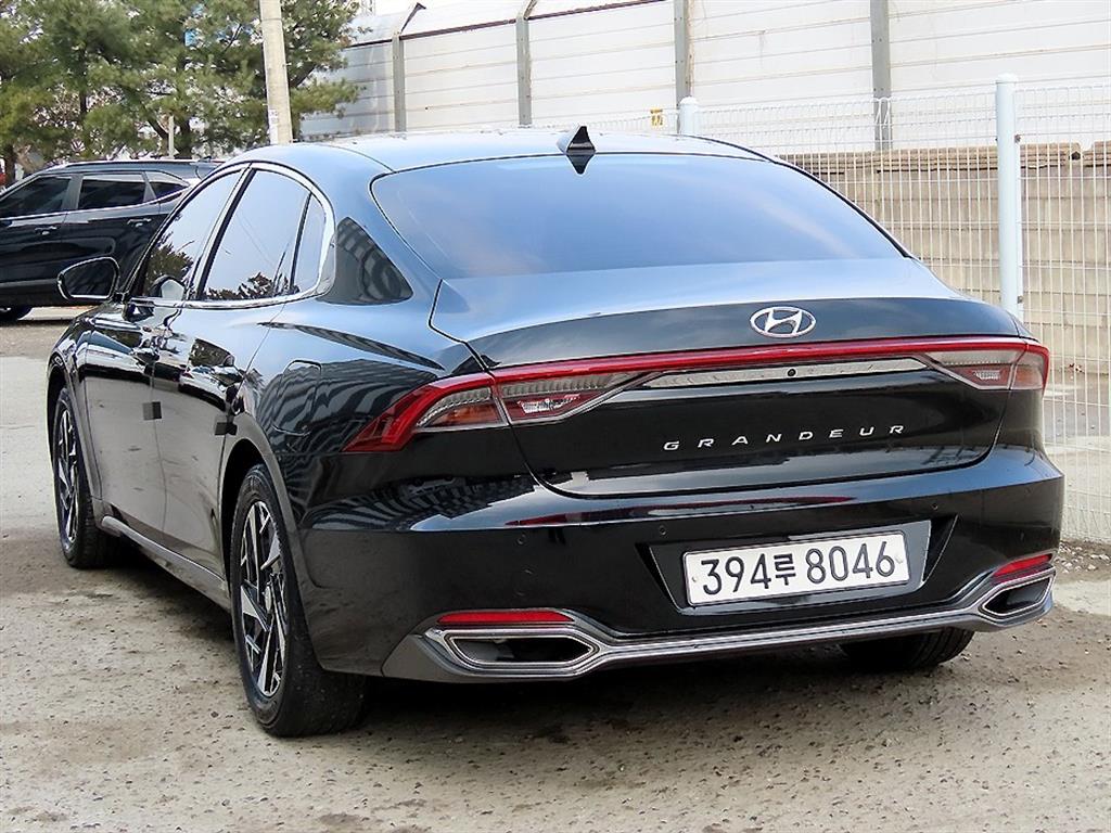 HYUNDAI Grandeur - Vista 3