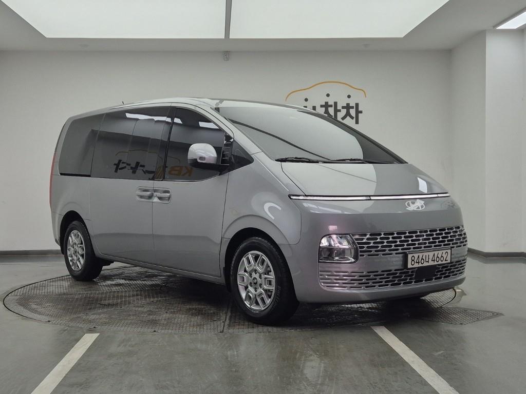 HYUNDAI Staria - Vista 2