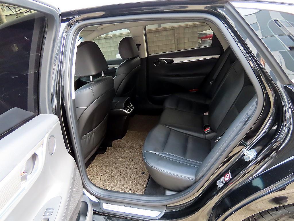 HYUNDAI Grandeur - Vista 6