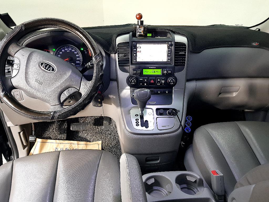 KIA Carnival - Vista 5