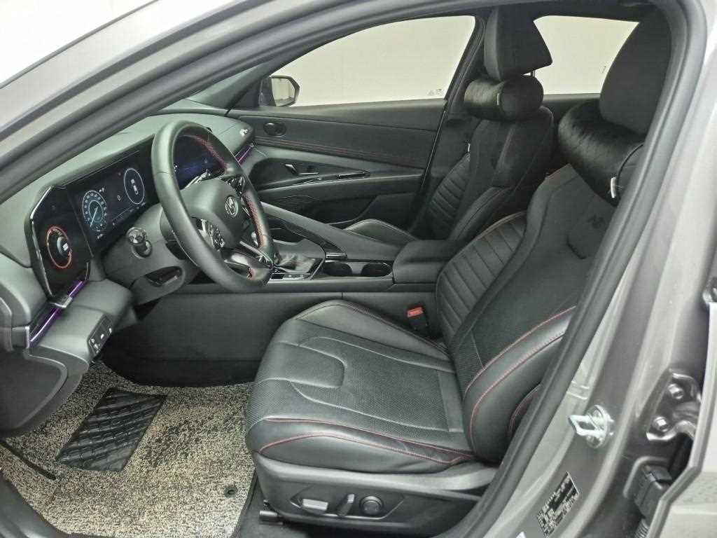 HYUNDAI Avante - Vista 11