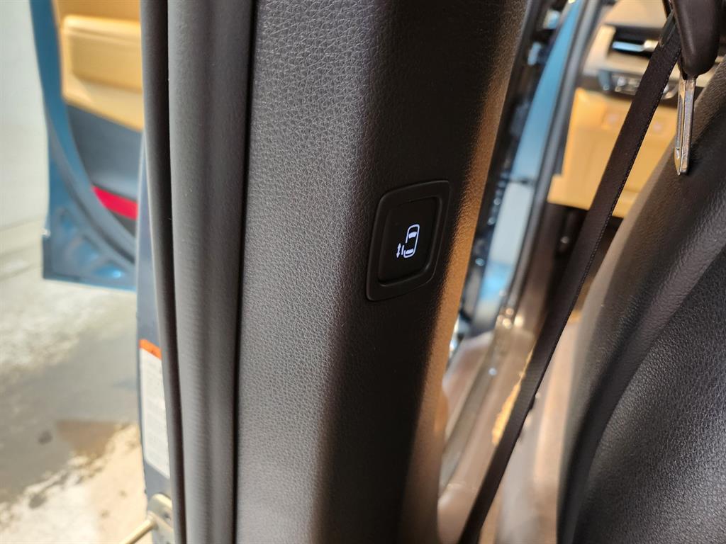 KIA Carnival - Vista 10