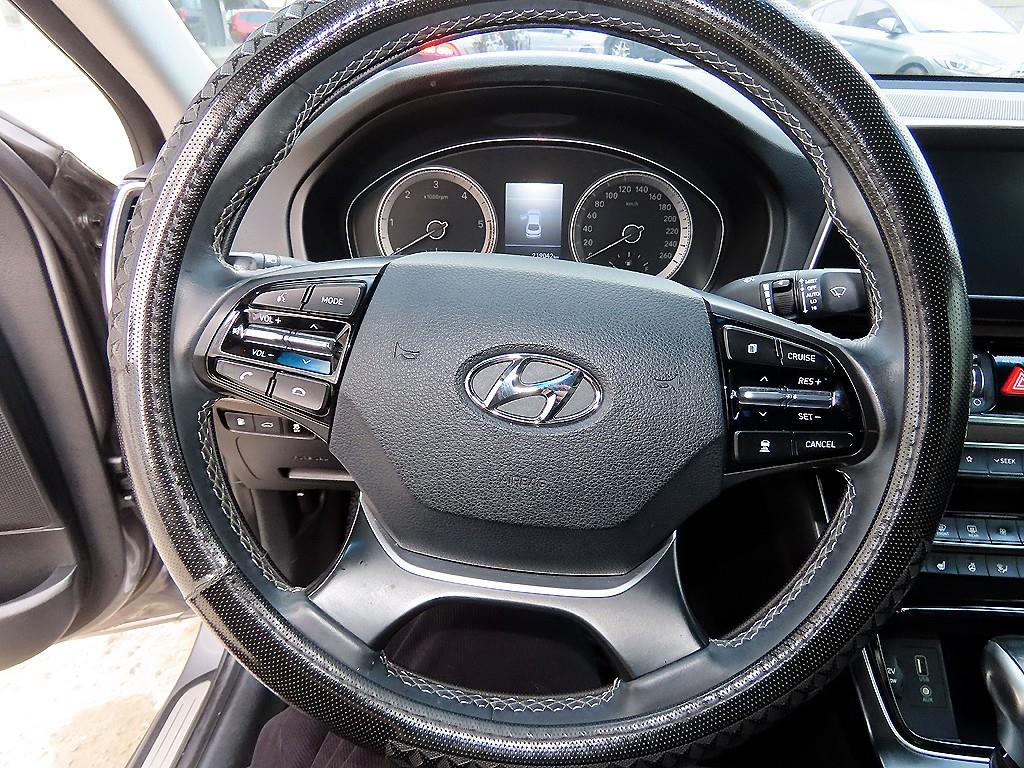 HYUNDAI Grandeur - Vista 8