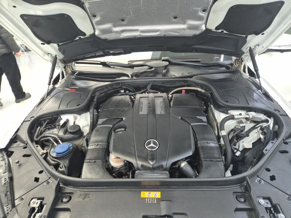 Mercedes Benz S Class - Vista 5