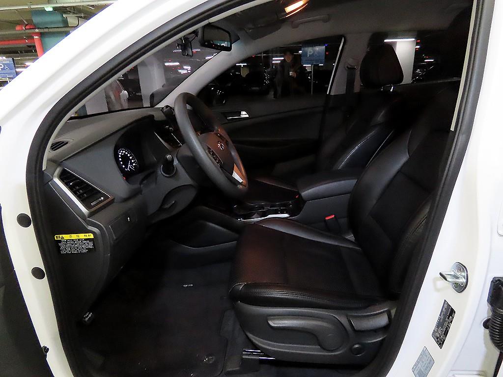 HYUNDAI Tucson - Vista 6