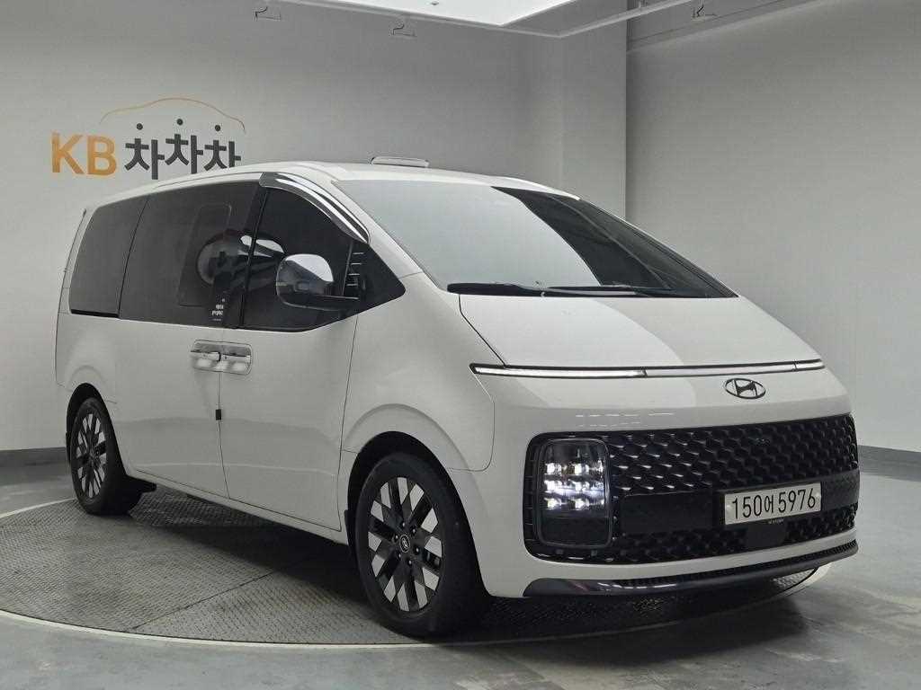 HYUNDAI Staria - Vista 4