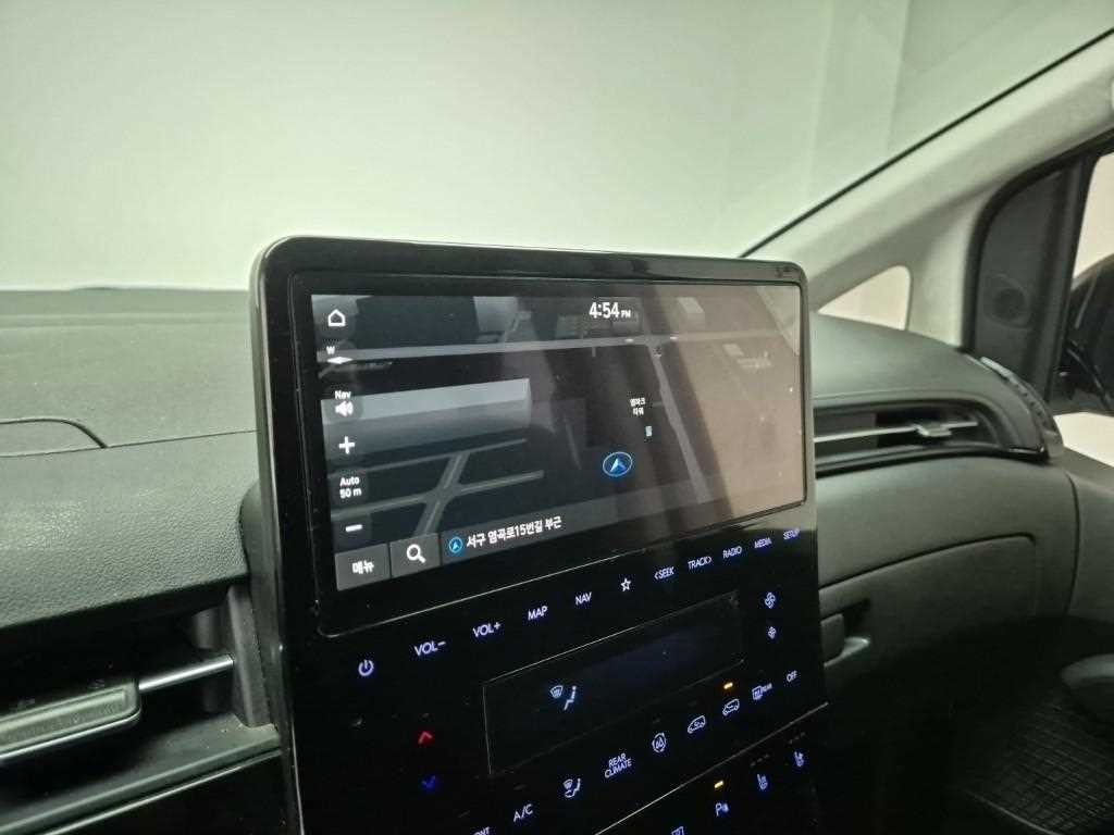 HYUNDAI Staria 2024 Blanco - Importación desde Corea - HF Imports Iquique - Foto 13