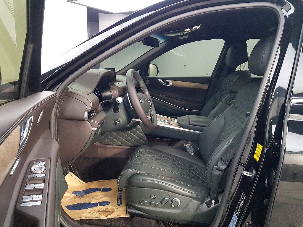 Genesis GV80 - Vista 8