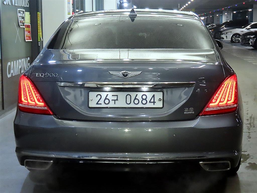 Genesis EQ900 - Vista 5