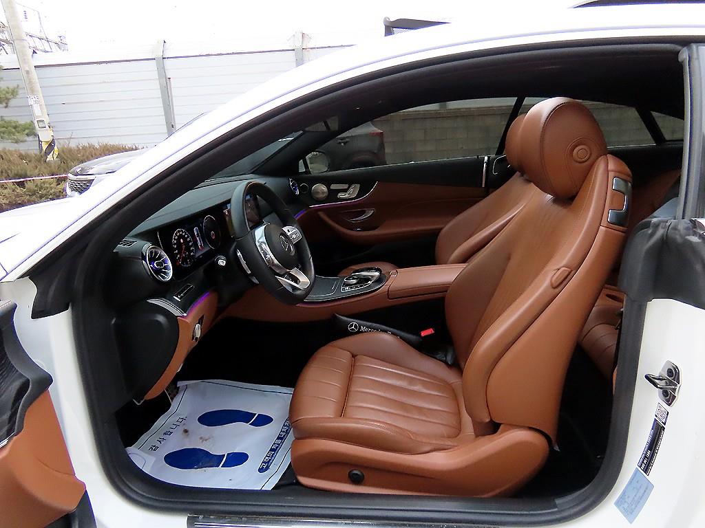 Mercedes Benz E class - Vista 5