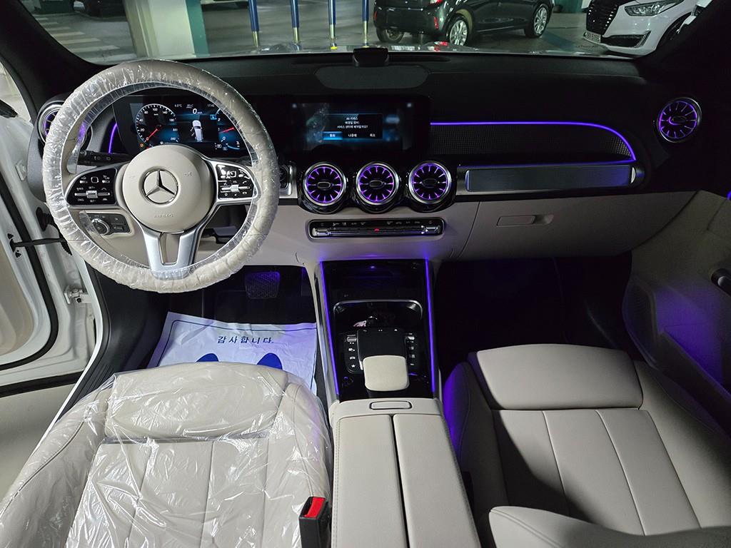 Mercedes Benz GLB Class - Vista 9